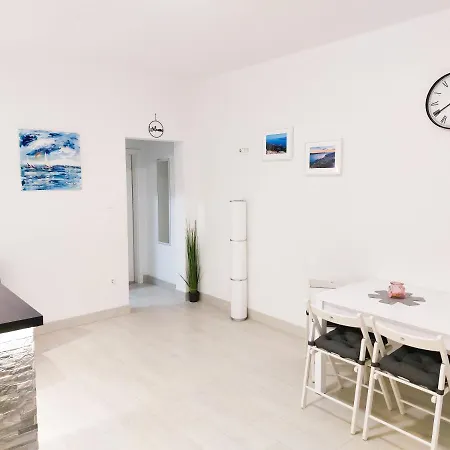 - Sea, And Happiness Apartman